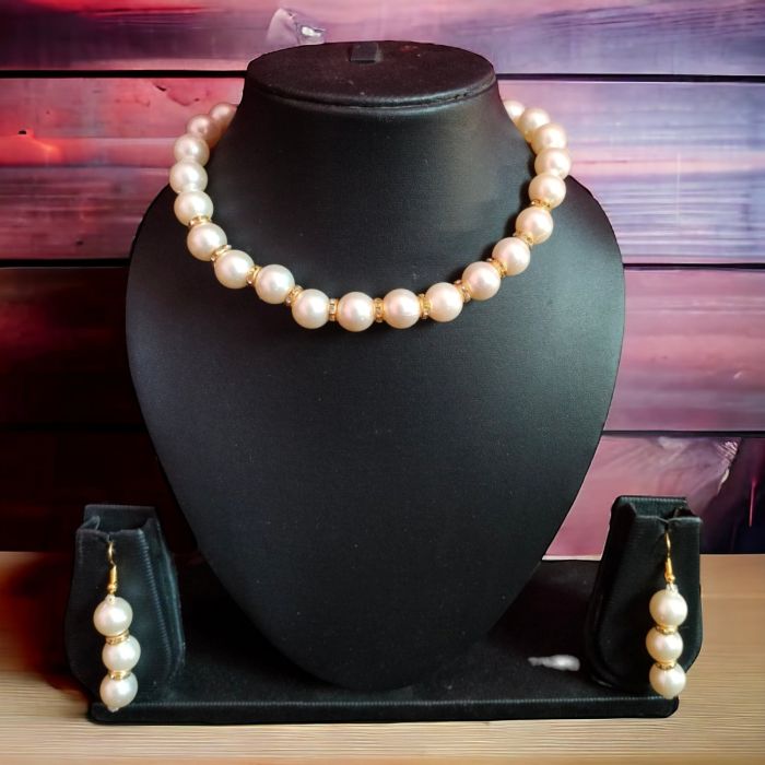 off-white pearl necklace set